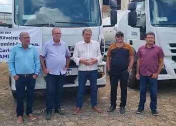 AMUC recebe quatro caminhões-pipas da CODEVASF